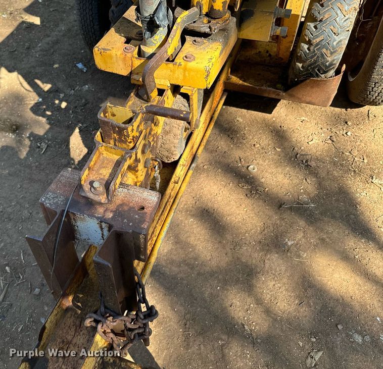 image for item DX1363 1993 Vermeer 206 stump grinder