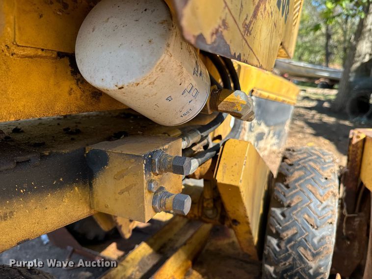 image for item DX1363 1993 Vermeer 206 stump grinder