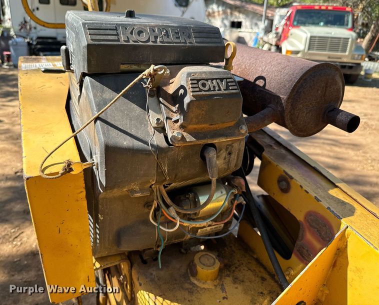 image for item DX1363 1993 Vermeer 206 stump grinder