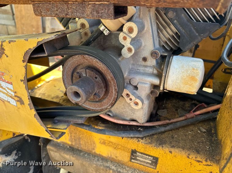 image for item DX1363 1993 Vermeer 206 stump grinder