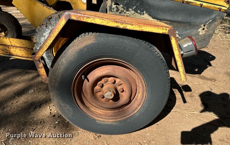 image for item DX1363 1993 Vermeer 206 stump grinder