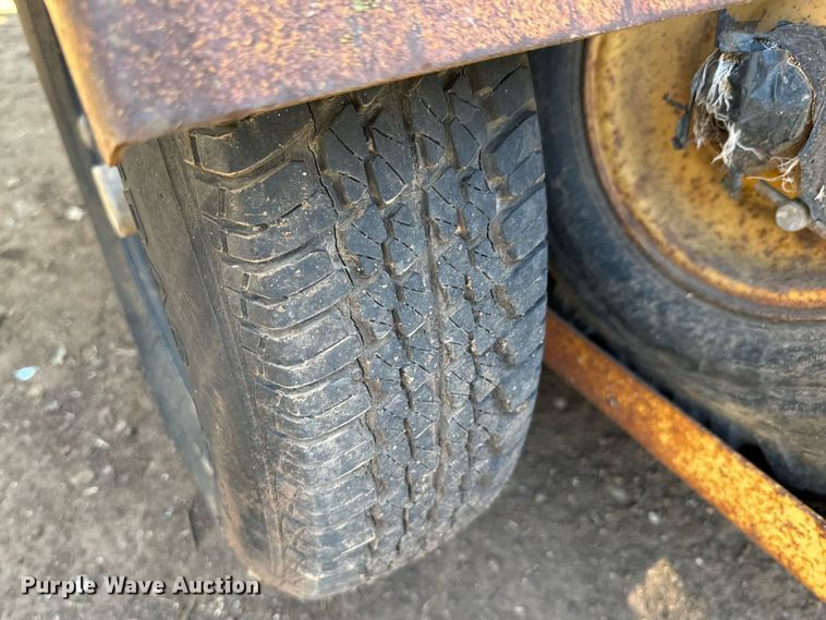 image for item DX1363 1993 Vermeer 206 stump grinder