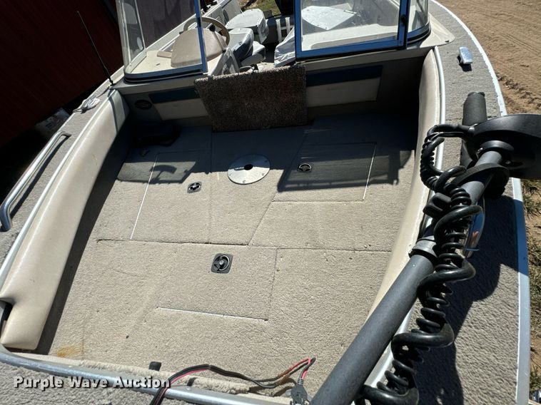 image for item DX1394 1999 Alumacraft TS175 boat