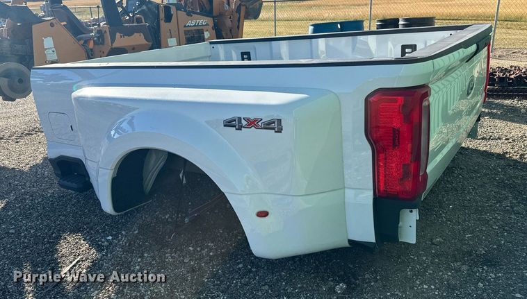 image for item DX3609 2024 Ford F350 pickup truck bed