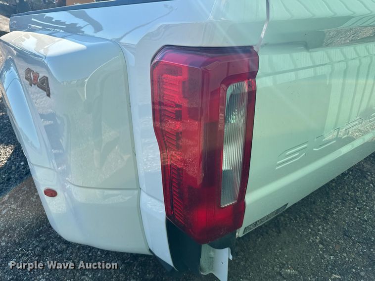 image for item DX3609 2024 Ford F350 pickup truck bed