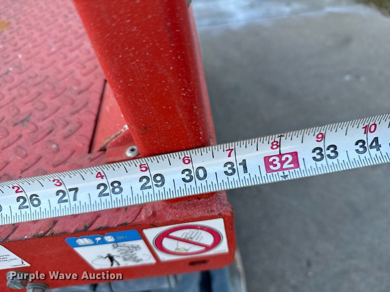 image for item DX3651 2013 Skyjack SJIH 3226 scissor lift
