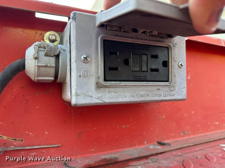 image for item DX3651 2013 Skyjack SJIH 3226 scissor lift