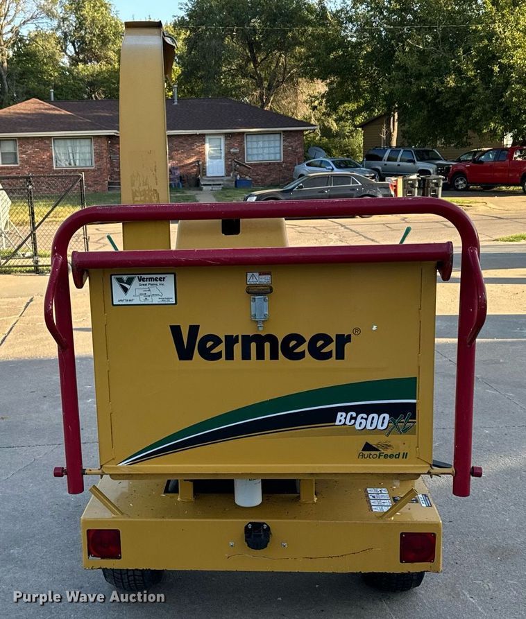 image for item DX3653 2012 Vermeer BC600XL wood chipper
