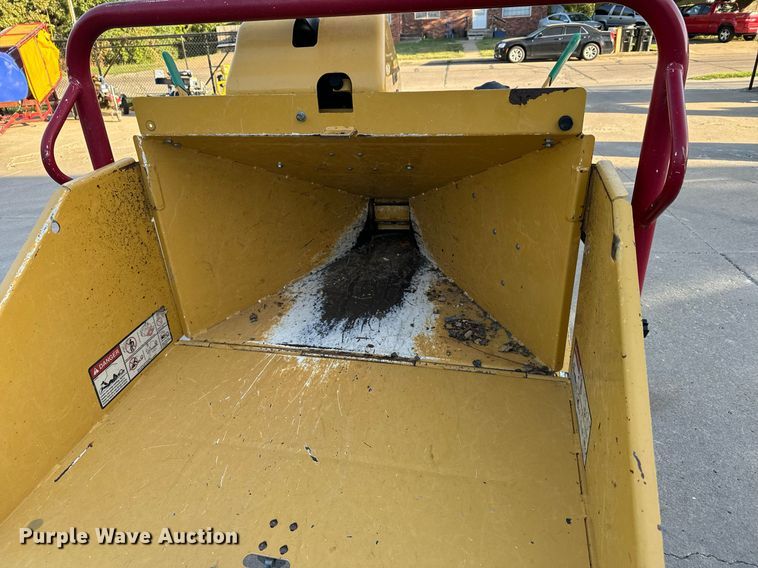 image for item DX3653 2012 Vermeer BC600XL wood chipper