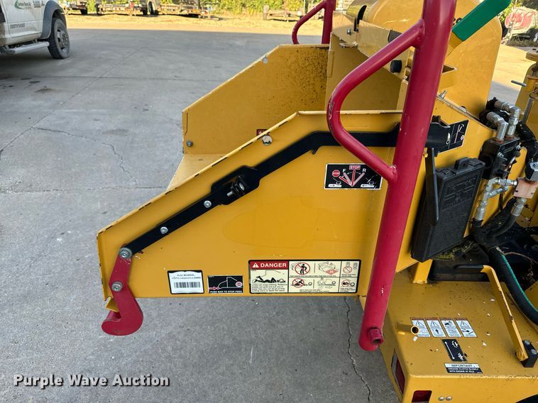 image for item DX3653 2012 Vermeer BC600XL wood chipper
