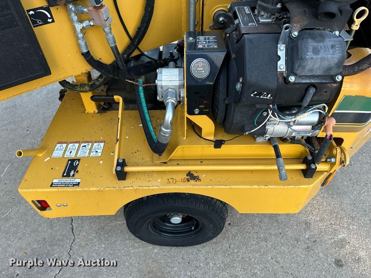image for item DX3653 2012 Vermeer BC600XL wood chipper