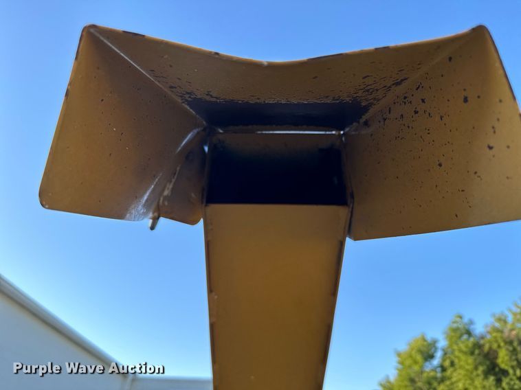 image for item DX3653 2012 Vermeer BC600XL wood chipper