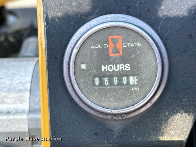 image for item DX3653 2012 Vermeer BC600XL wood chipper