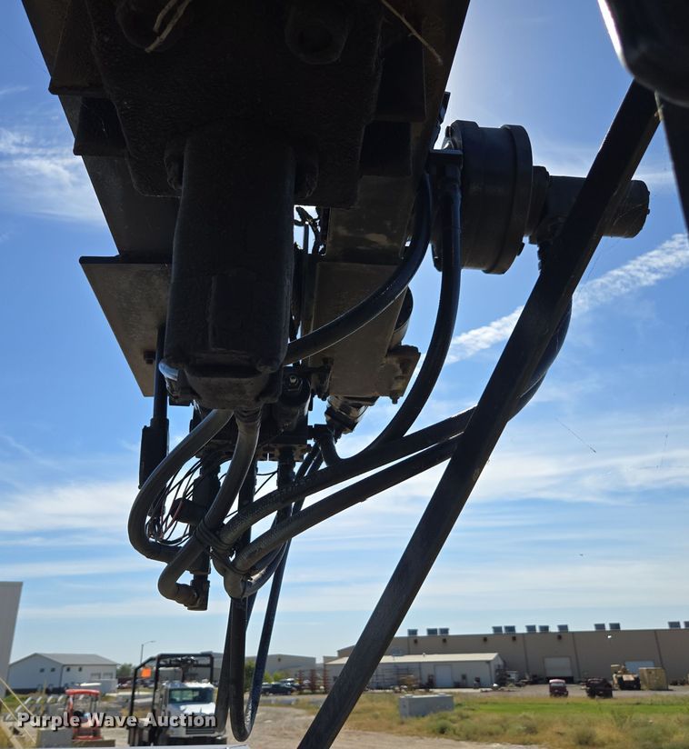 image for item EE7792 1997 Volvo WG Series  flatbed truck