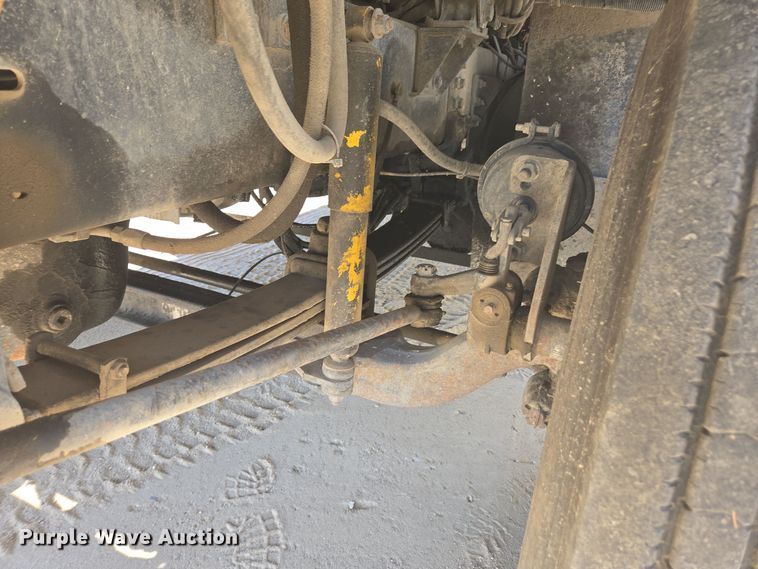 image for item EE7792 1997 Volvo WG Series  flatbed truck