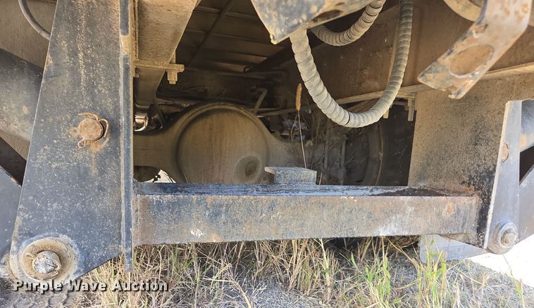 image for item EE7792 1997 Volvo WG Series  flatbed truck