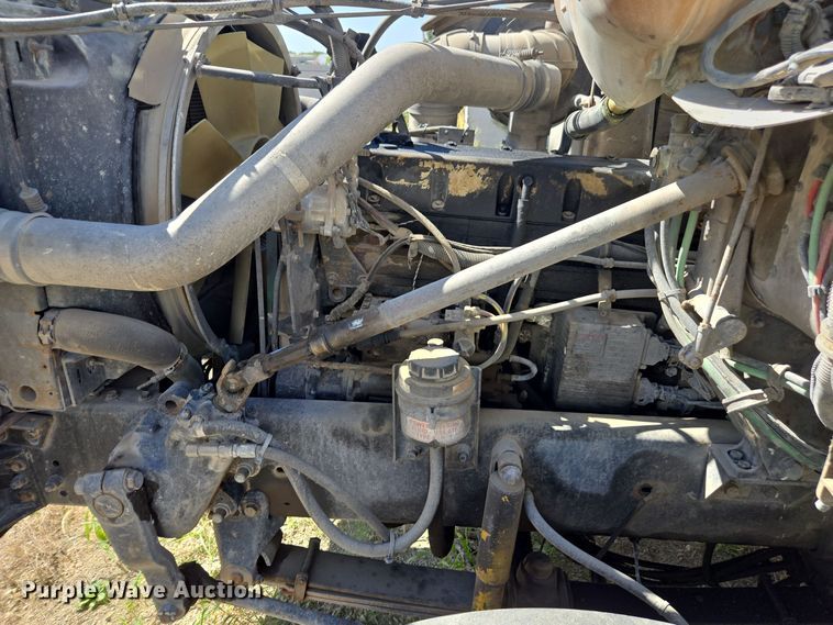 image for item EE7792 1997 Volvo WG Series  flatbed truck