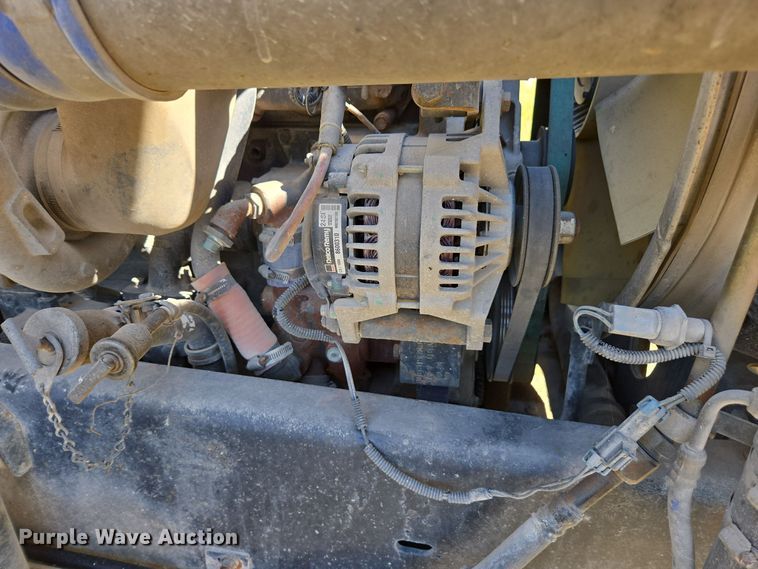 image for item EE7792 1997 Volvo WG Series  flatbed truck