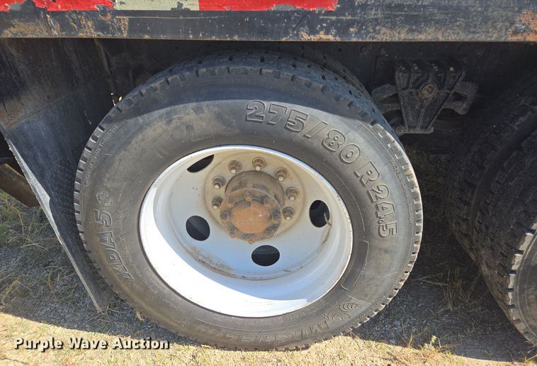 image for item EE7792 1997 Volvo WG Series  flatbed truck