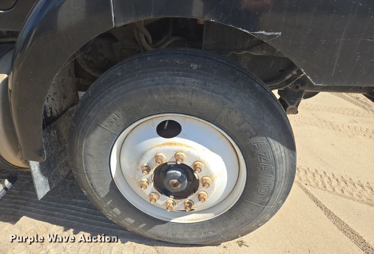 image for item EE7792 1997 Volvo WG Series  flatbed truck