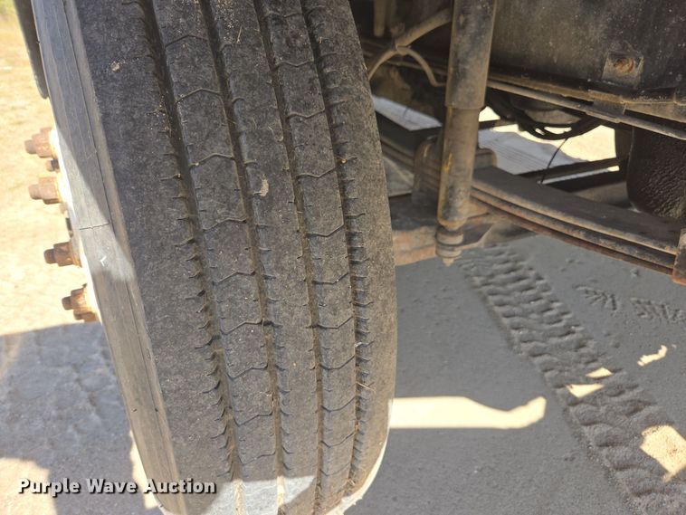 image for item EE7792 1997 Volvo WG Series  flatbed truck