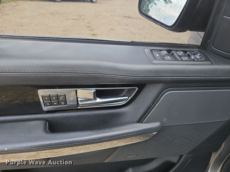 image for item EE8526 2011 Land Rover  Range Rover  SUV