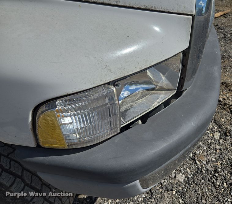 image for item EE8553 2001 Dodge Ram 2500 pickup truck