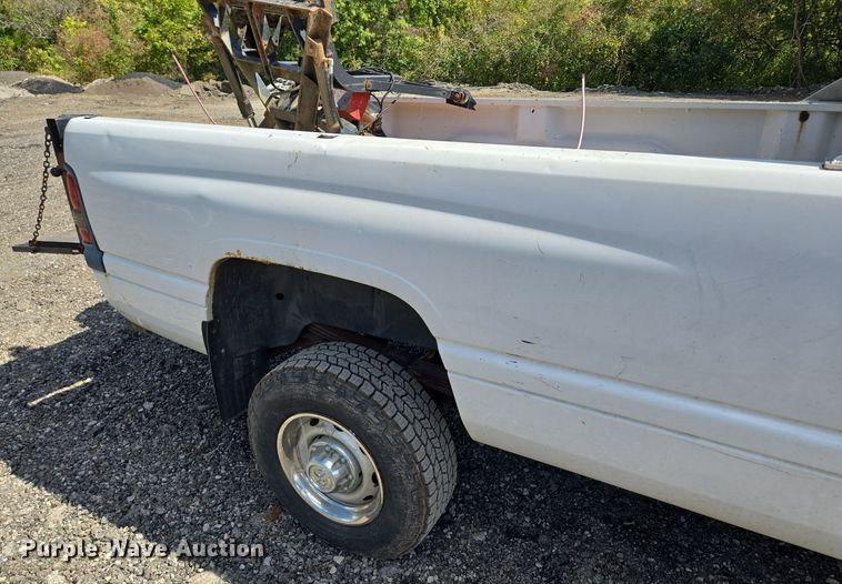 image for item EE8553 2001 Dodge Ram 2500 pickup truck