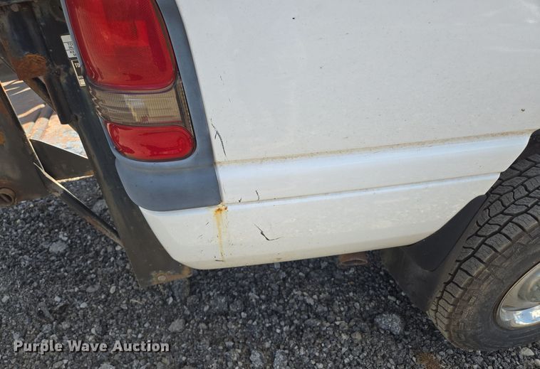 image for item EE8553 2001 Dodge Ram 2500 pickup truck