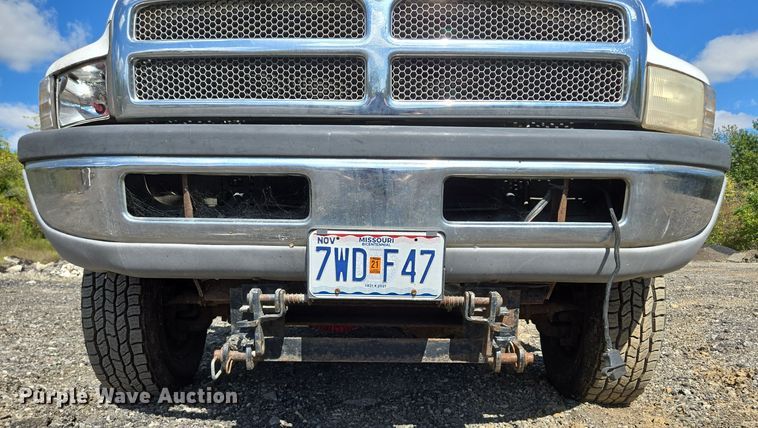 image for item EE8553 2001 Dodge Ram 2500 pickup truck