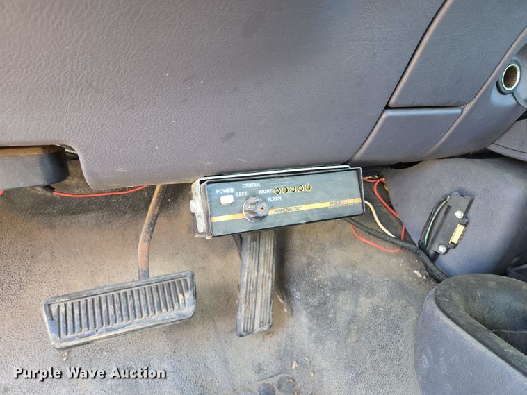 image for item EE8553 2001 Dodge Ram 2500 pickup truck