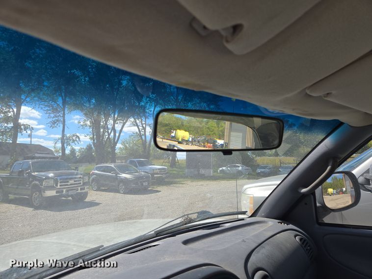 image for item EE8553 2001 Dodge Ram 2500 pickup truck