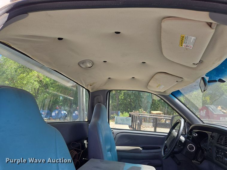 image for item EE8553 2001 Dodge Ram 2500 pickup truck