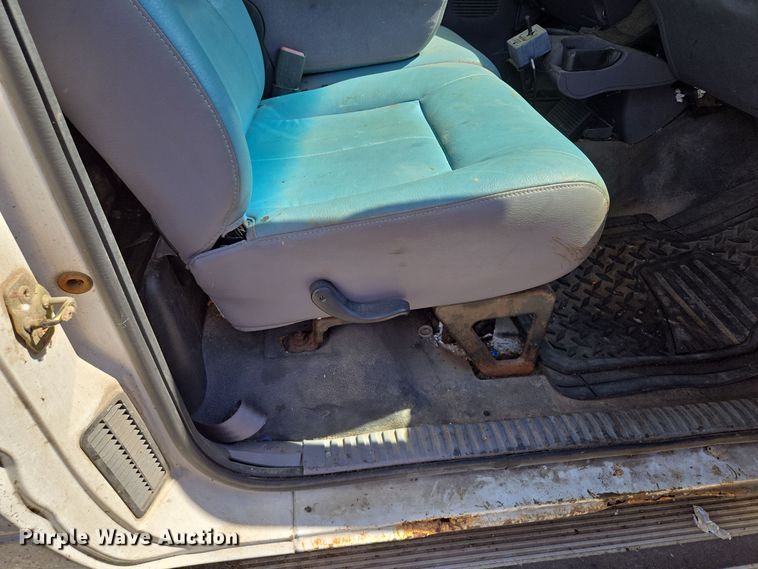 image for item EE8553 2001 Dodge Ram 2500 pickup truck