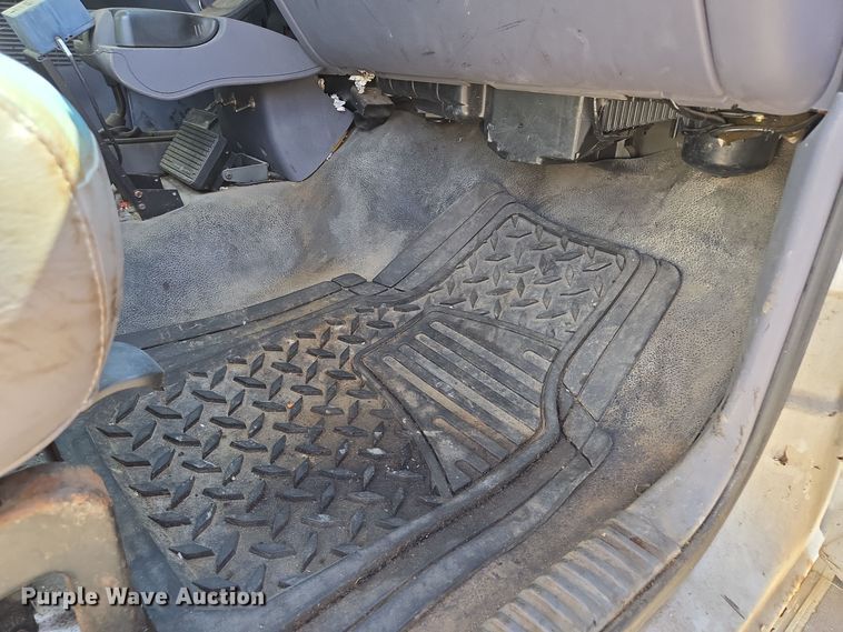 image for item EE8553 2001 Dodge Ram 2500 pickup truck