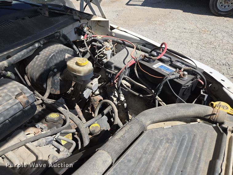 image for item EE8553 2001 Dodge Ram 2500 pickup truck