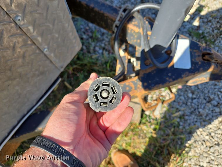 image for item EE8555 2019 United Trailers enclosed cargo trailer