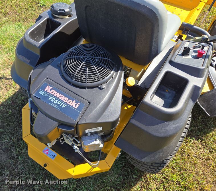 image for item EE8572 2014 Hustler  Raptor  ZTR lawn mower