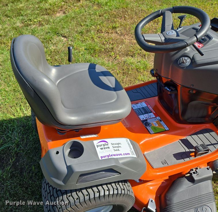 image for item EE8574 2018 Husqvarna  YTH 20K42 lawn mower