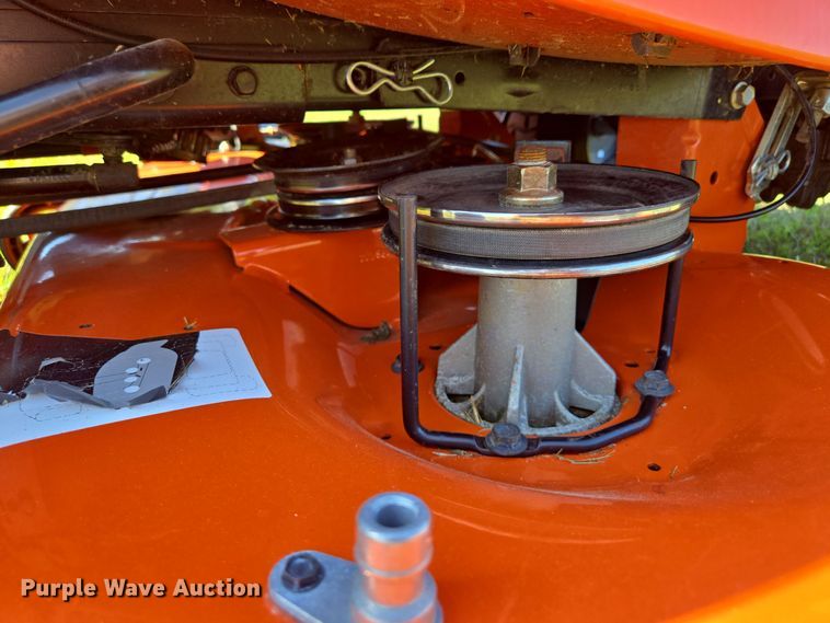 image for item EE8574 2018 Husqvarna  YTH 20K42 lawn mower