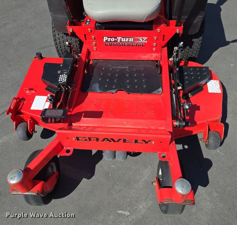 image for item EE8575 Gravely  Pro-Turn Commercial  ZTR lawn mower