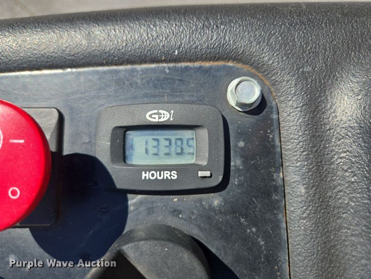 image for item EE8575 Gravely  Pro-Turn Commercial  ZTR lawn mower