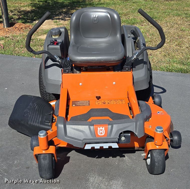image for item EE8576 2016 Husqvarna Z 246 ZTR lawn mower