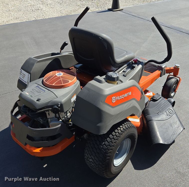 image for item EE8576 2016 Husqvarna Z 246 ZTR lawn mower
