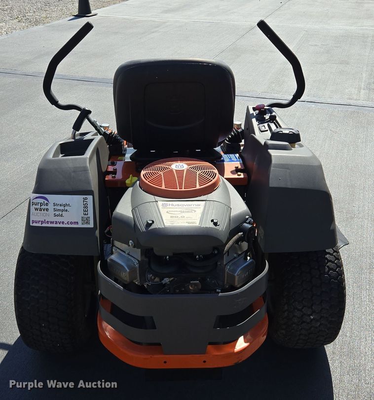 image for item EE8576 2016 Husqvarna Z 246 ZTR lawn mower