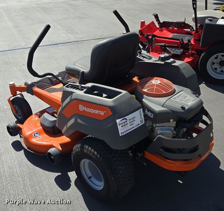 image for item EE8576 2016 Husqvarna Z 246 ZTR lawn mower