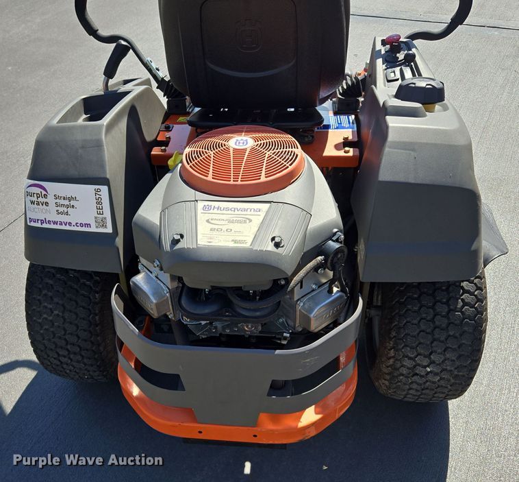 image for item EE8576 2016 Husqvarna Z 246 ZTR lawn mower