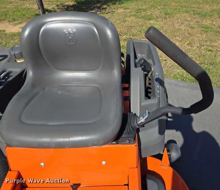 image for item EE8576 2016 Husqvarna Z 246 ZTR lawn mower