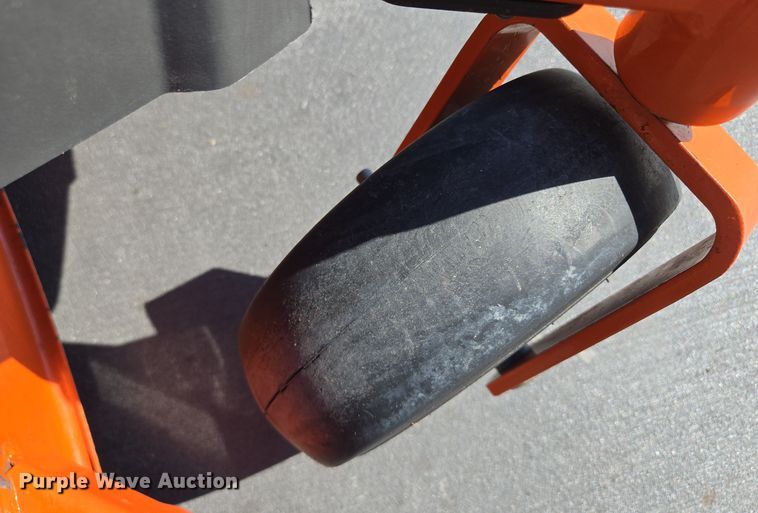 image for item EE8576 2016 Husqvarna Z 246 ZTR lawn mower