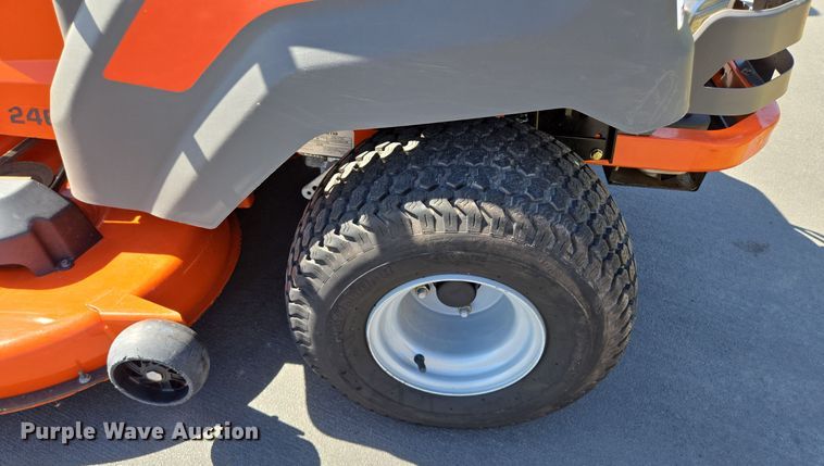 image for item EE8576 2016 Husqvarna Z 246 ZTR lawn mower